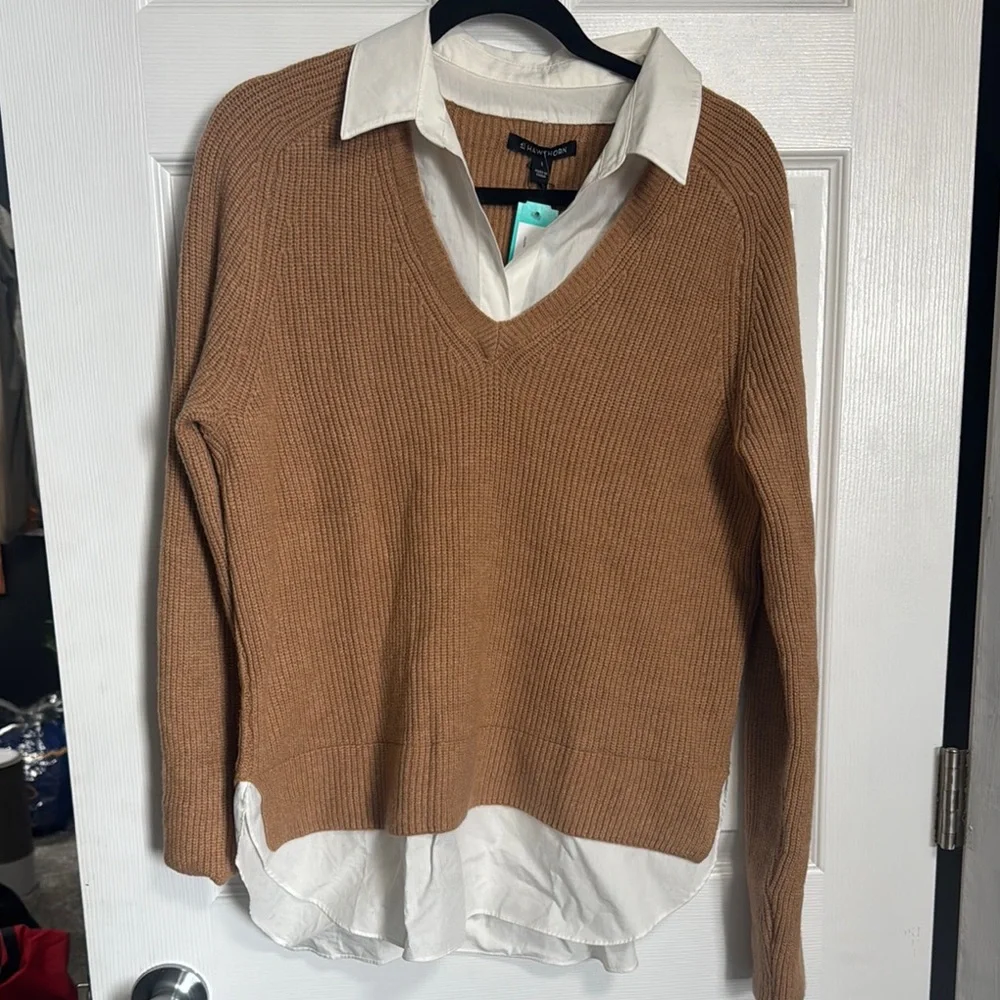 Tan V-Neck Knit Sweater Relaxed Fit - Picture 5 of 6